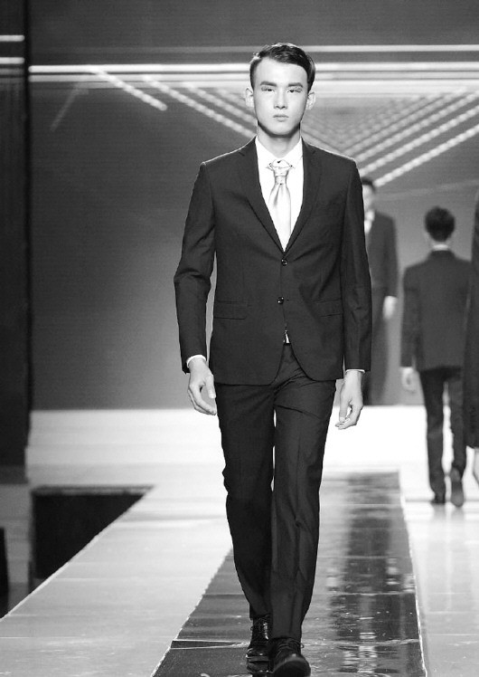 艺考走上模特路,T台走出星光道