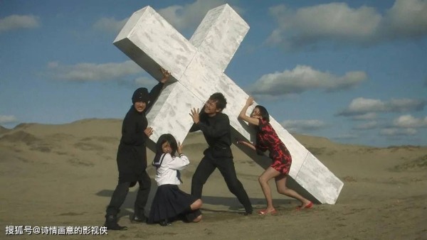 日本最疯导演！园子温这5部R级神作，每部都在挑战观影底线