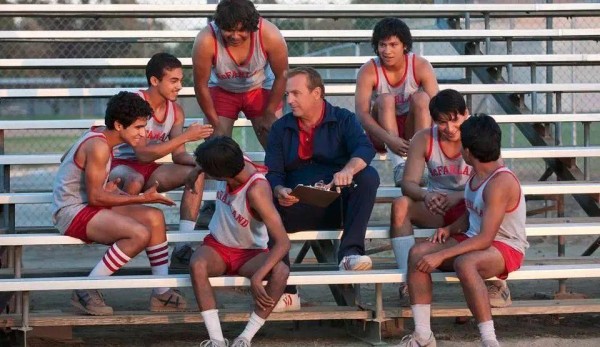 《麦克法兰》影评：情感丰富、令人共鸣的体育电影