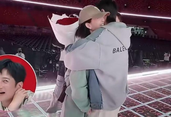 好多明星给张杰<a target=