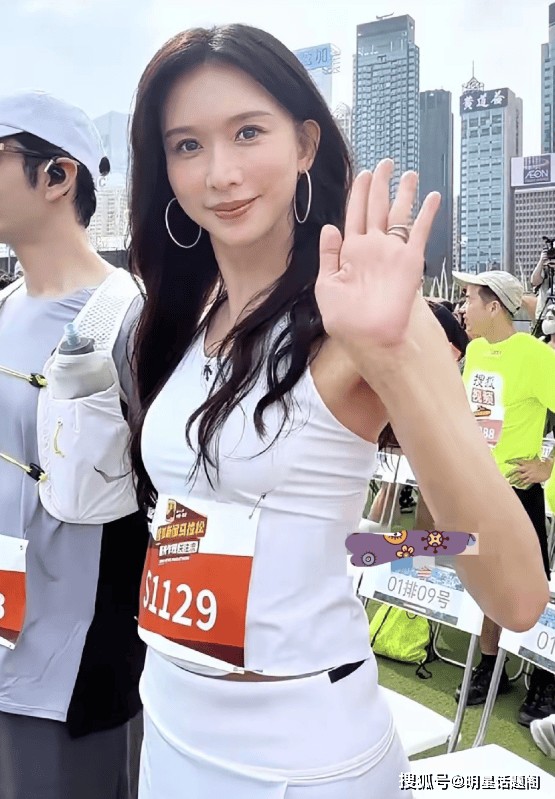 林志玲阿 Sa 黄晓明黄宗泽湾仔开跑，星光点亮维港赛道