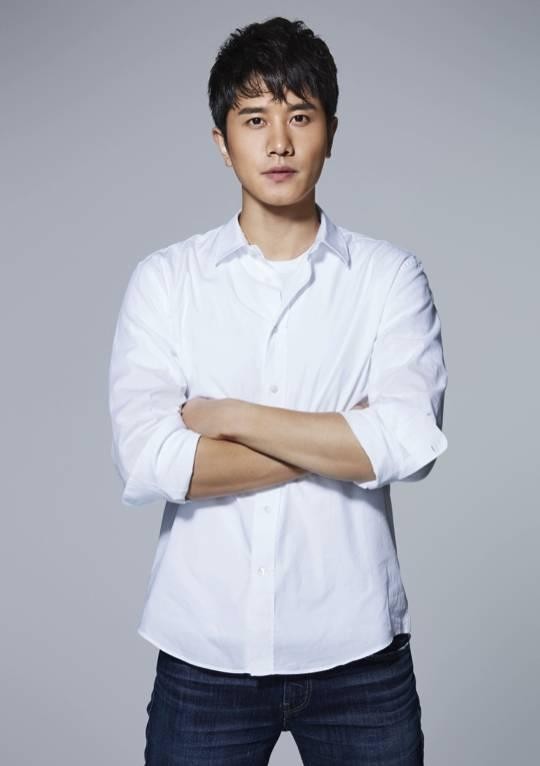 不吹不黑, 安利一个长得帅又会演戏的演员——彭冠英