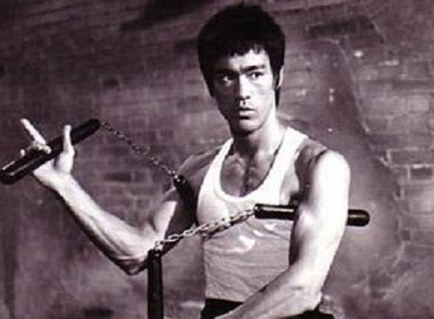 中国五位“国宝级”演员，个个都是巨星，但有两位却不是中国国籍