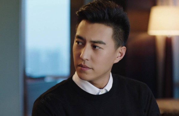 娱乐圈大气晚成的八位男星，张家辉从小人物一跃成为三料影帝