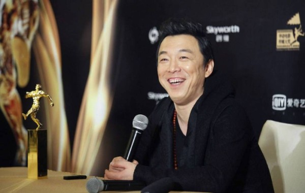 娱乐圈大气晚成的八位男星，张家辉从小人物一跃成为三料影帝