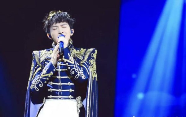 “歌坛再萧条10倍，照样没人能抢走周深的饭碗！”