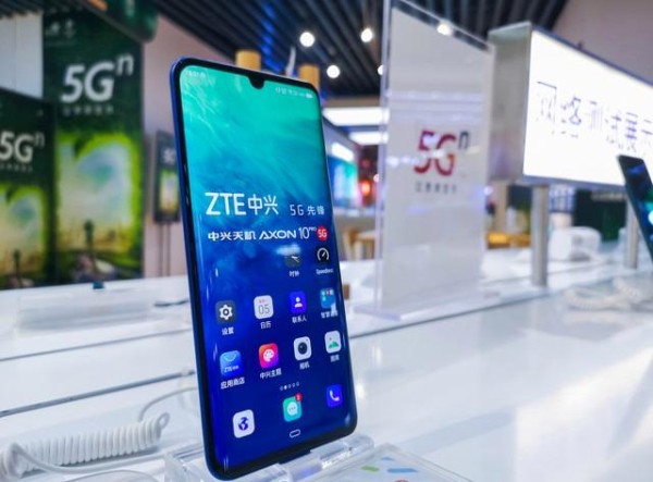 iPhone 16与国产手机的深度剖析：技术、生态与品牌的三重奏