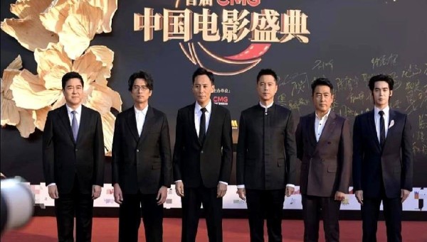 看到王雷这事儿，直觉是：娱乐圈里真有靠沉默吃香的人！