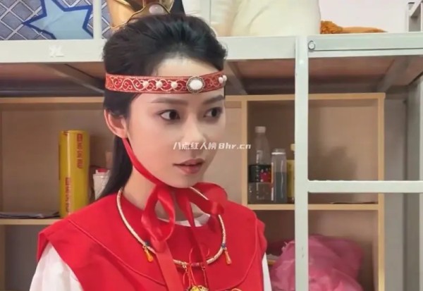 女大学生灵霖七个人资料介绍