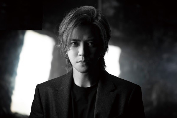 罗志祥全新黑白写真：预告明年新计划，相信工作的自己是100分