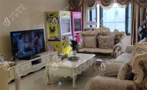 包头叶子整形等候区环境图