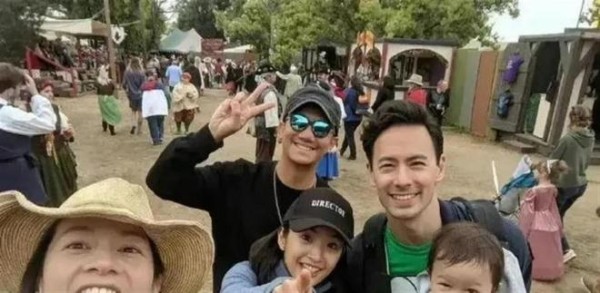 林依晨夫妻游玩照，不得不说，她老公长得真帅，两人太般配了