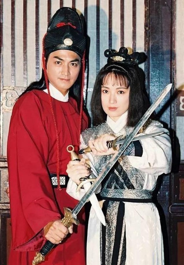 何家劲发了一张“珍贵照片”，全是大咖明星，你能全部认出吗？