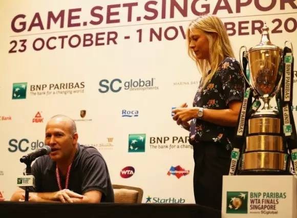 疯狂的麦克斯：如何成为一名超级网球经纪人？