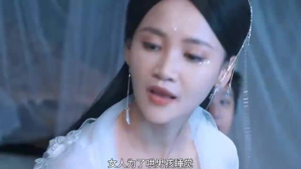 男孩每天都会被陌生女子哄睡，得知真相后大吃一惊