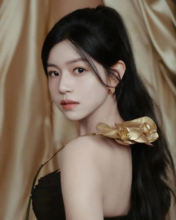 陈妍希戏约资源对接中,内娱竞争激烈角色选择受限