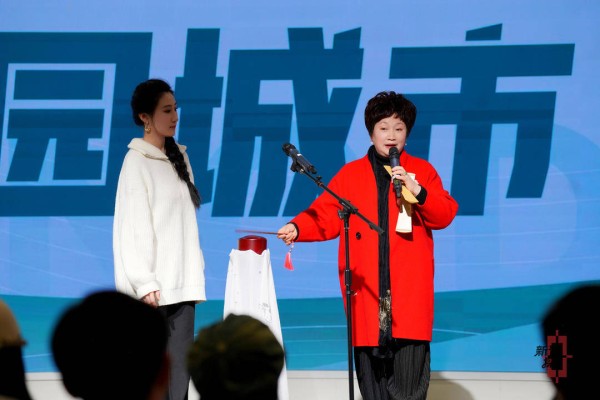 当川剧变脸遇上川渝说唱：“剧现公园城市”让外地来蓉高校新生第一次“听懂”成都