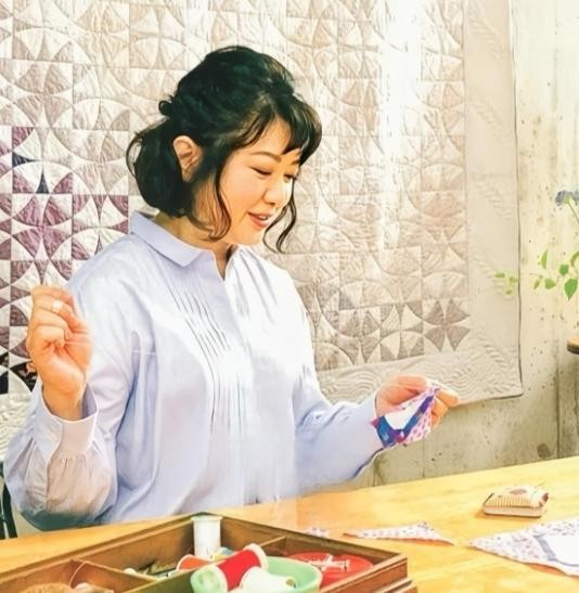 山口百惠：放弃巨星光环40年，她用拼布重塑人生，打了谁的脸？