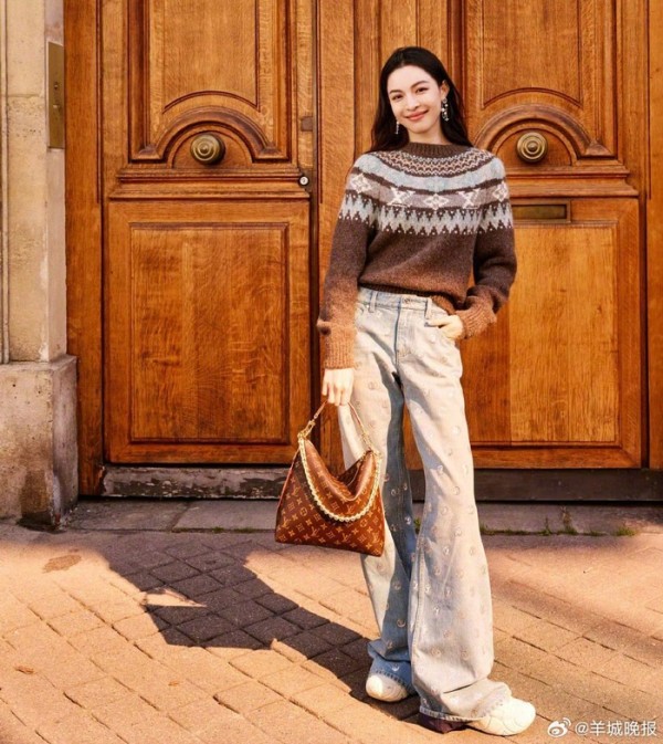 钟楚曦马思纯杨紫等明星分享秋冬毛衣穿搭