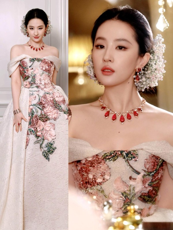 刘亦菲凭什么垄断顶级高定？20年逆袭揭秘时尚话语权真相