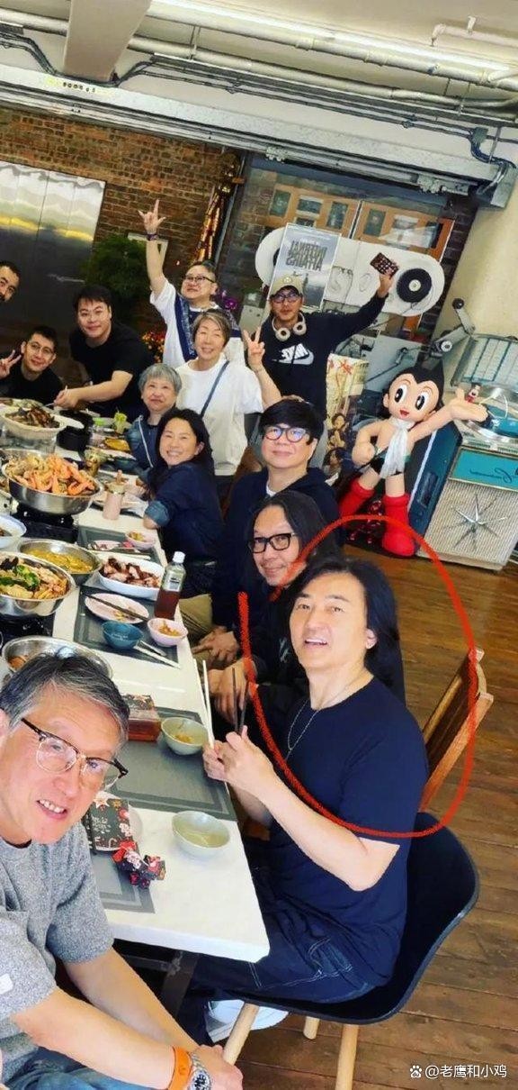 郑伊健夫妇又因发福上热搜，与舒淇周迅聚会照曝光，这才是50岁该有的状态
