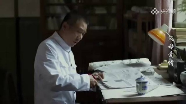 父母爱情：江德福退休后第一件事，就是带安杰回青岛，两人来个故地重游