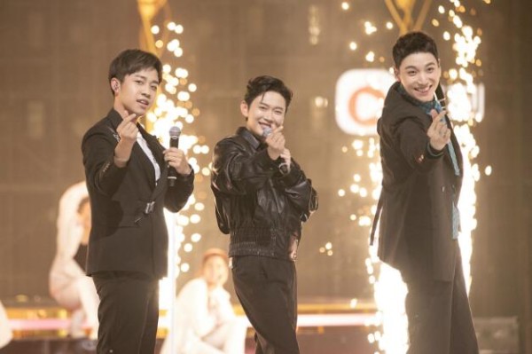 《跨次元新星》六强诞生 Angelababy小鬼虞书欣含泪告别