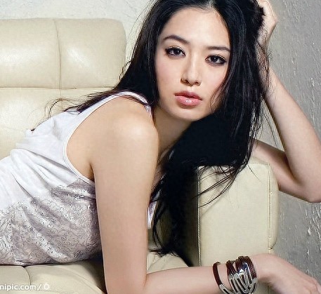 盘点娱乐圈因绯闻而一举成名的女星