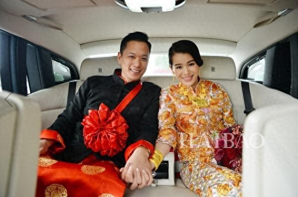 明星婚礼都爱中式礼服 最漂亮的要数她！