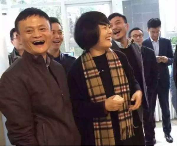 马云曾在2015年11月现身芒果TV