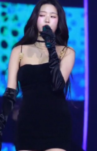 某房明星网红115V动态脱衣220M流口水