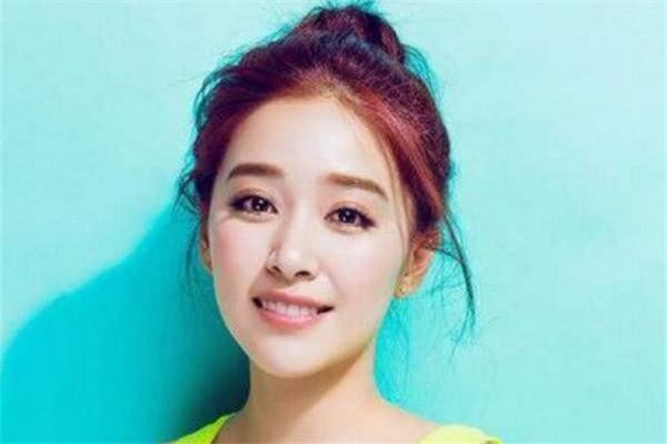 郑爽最好的4位圈内好友，个个是大咖，和最后一位在一起吧