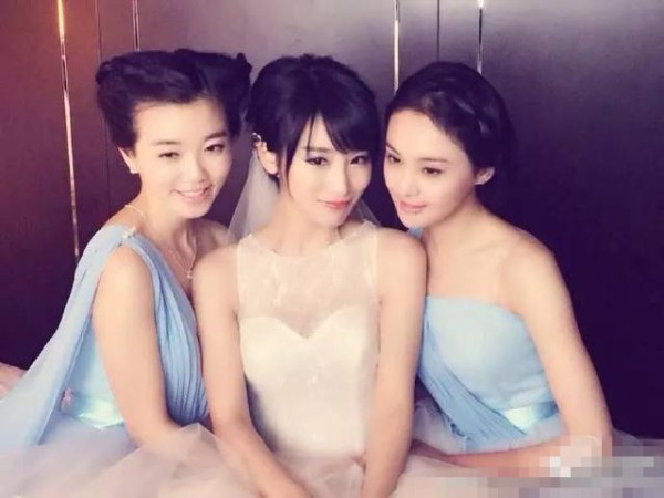 郑爽最好的4位圈内好友，个个是大咖，和最后一位在一起吧