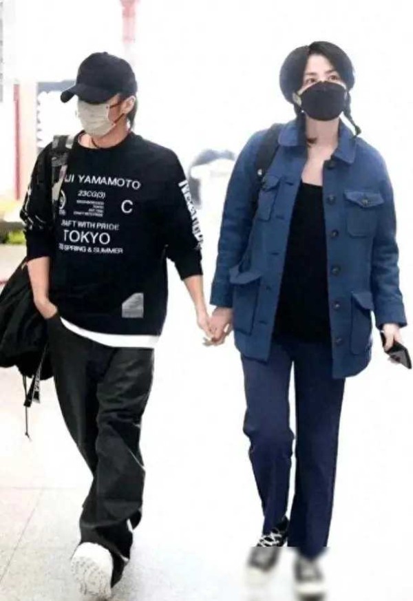 谢霆锋为网红做菜，不料菜品遭差评！倒反天罡的一般水准？