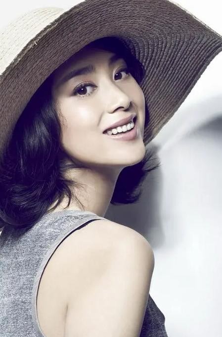 谢润：18年零绯闻的“反内娱”标本，她活成了贵圈最稀缺的样子