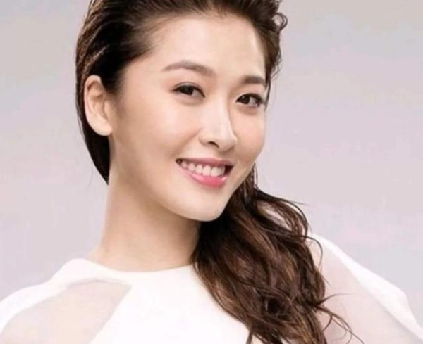 恭喜！又一明星宣布怀孕喜讯，两人低调结婚曾为对方互改名字