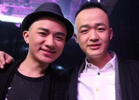 盘点娱乐圈难得一见的“双胞胎”合影！最后一对到现在都分不清！