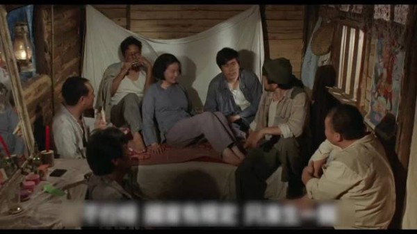 女人被丈夫欺骗，被拐卖到深山，同时嫁给了七个男人3