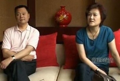 李宇春父母(资料图)