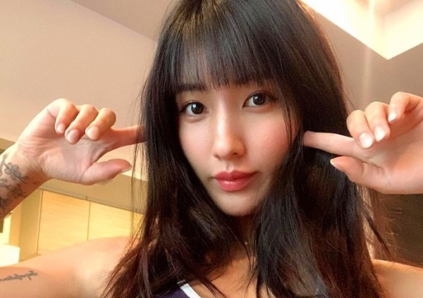 渡边万美（渡辺万美）日本女明星