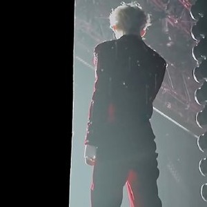 郝熠然翻牌惹争议！治愈与利益交织，明星如何平衡互动？