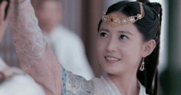 陈钰琪：三流艺校出身，横店当群演被唐嫣相中，演金庸女主走红