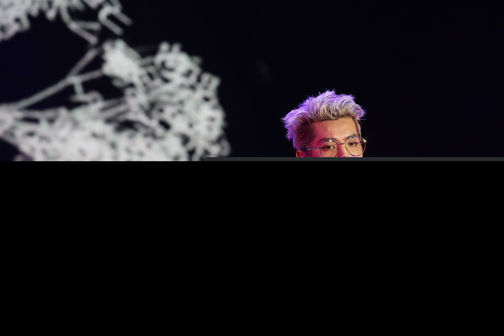 吴亦凡首唱《从此以后》 亮相芭莎慈善夜引关注