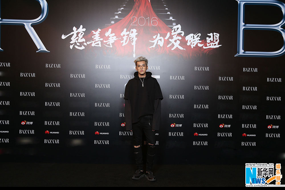 吴亦凡首唱《从此以后》 亮相芭莎慈善夜引关注