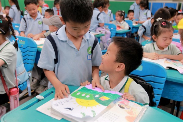 幼芽沐暖阳 小学初绽放——东营市东营区三中联合小明星、娃娃邦、天天三所幼儿园开展幼小衔接实践活动