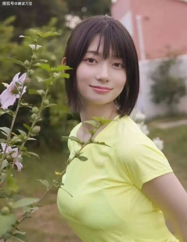 从正统偶像到巅峰引退的“暗黑斋藤飞鸟”