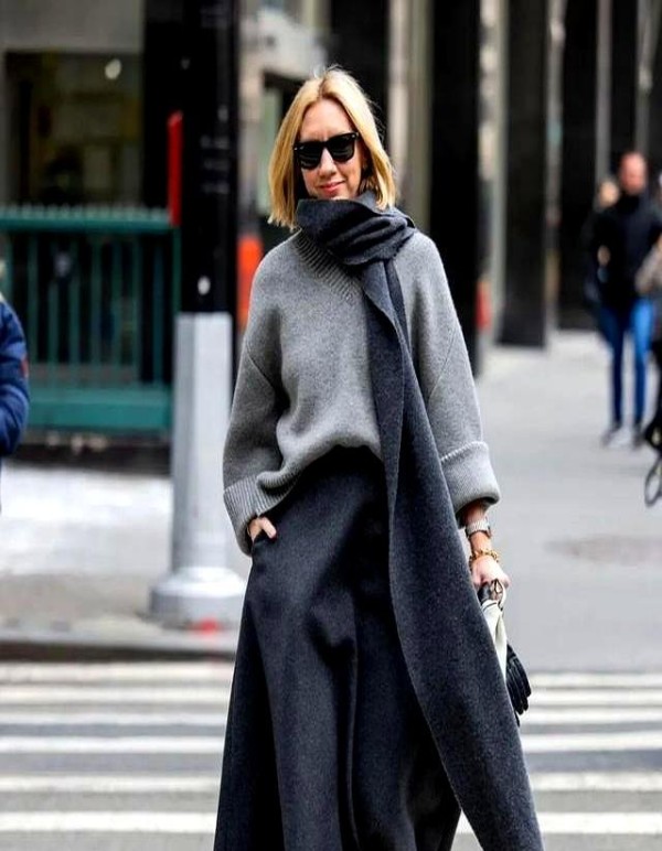 灰色半裙：低调优雅的时尚新宠与穿搭秘诀