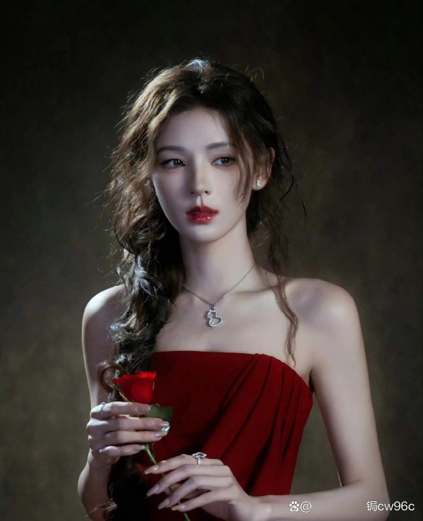 张予曦怒斥跟踪：聚光灯下女艺人的安全谁来守护？