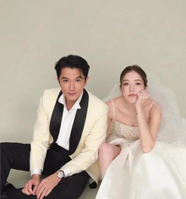 许玮甯邱泽台北婚礼现场定制婚纱、明星云集与满满仪式感