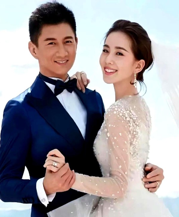 娱乐圈猛料再曝，顶流85花女星将正式离婚，海外资产已分割，下半年揭晓